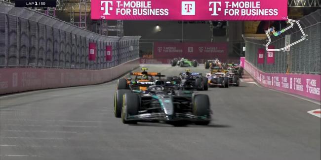 迈凯伦鏖战哈斯车队，维斯塔潘扛起全队