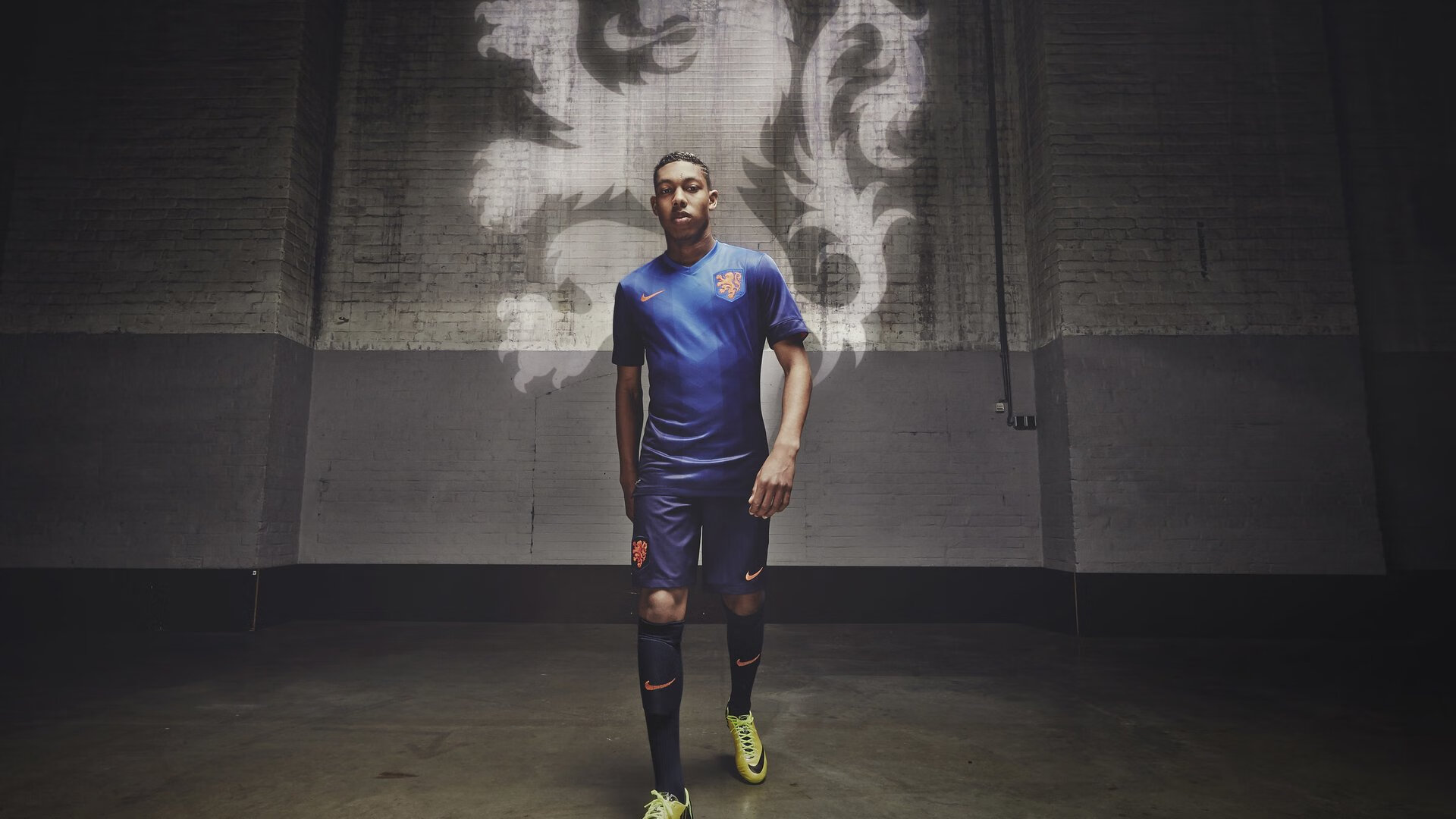 上海队狂胜北京队，莫兰特成为关键先生，当外来者成为城市英雄